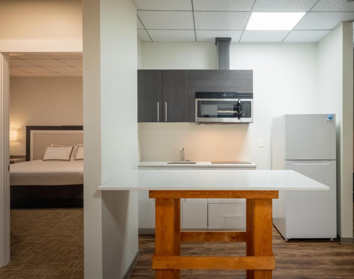 Quality Inn Sunshine Suites Terrace Luaran gambar