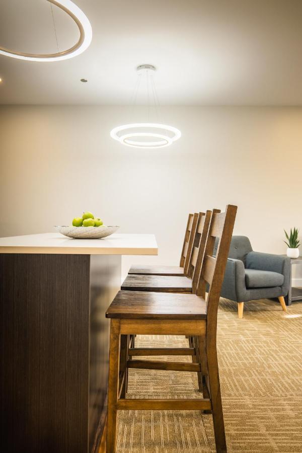 Quality Inn Sunshine Suites Terrace Luaran gambar